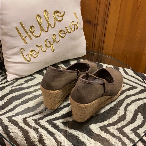 Ladies Wedges - Picture 3 of 5